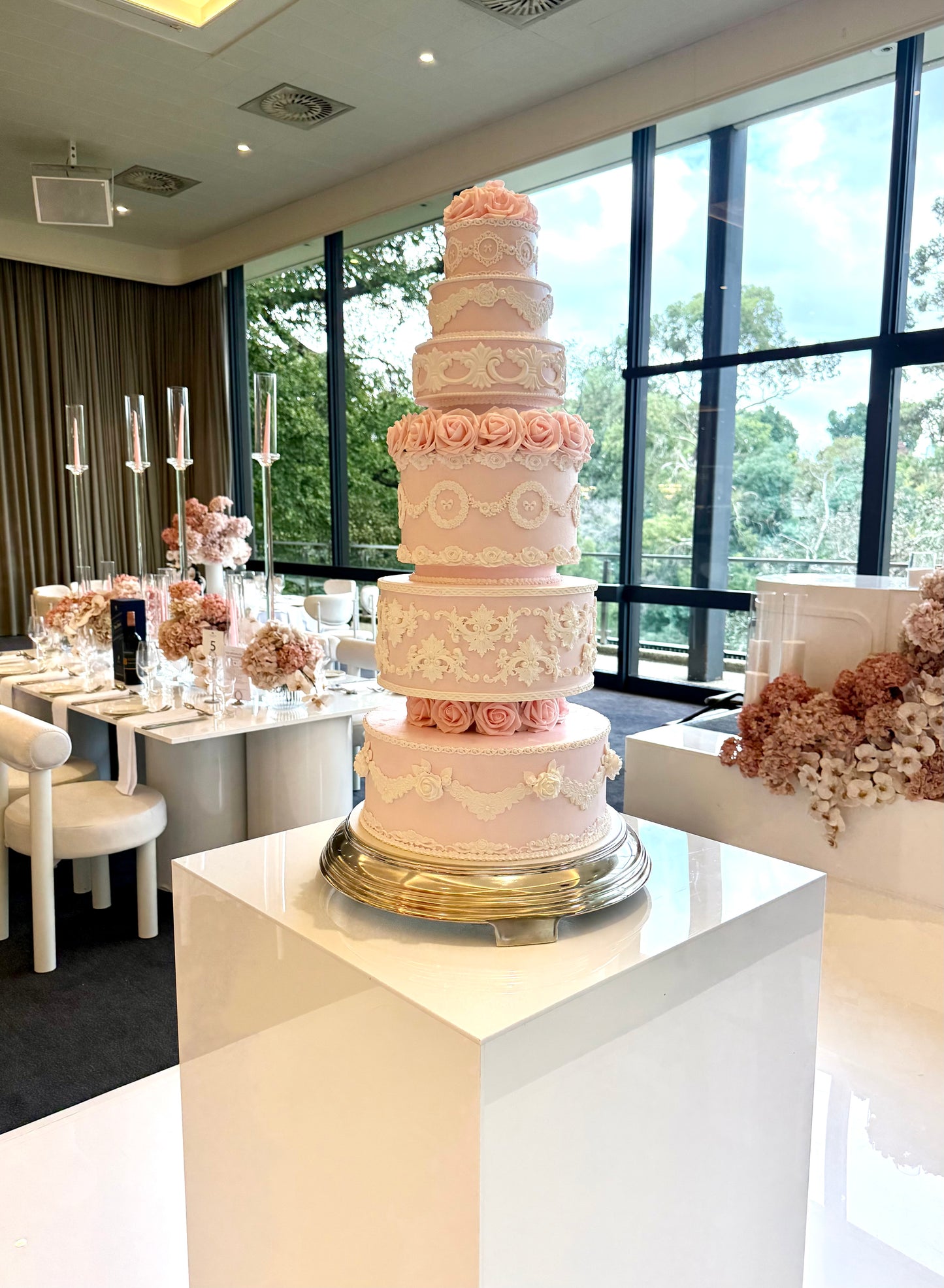 Venue: Leonda by the Yarra
Event Stylist: Amica Event Styling
Cake Stand Hire: Event Hire Supply