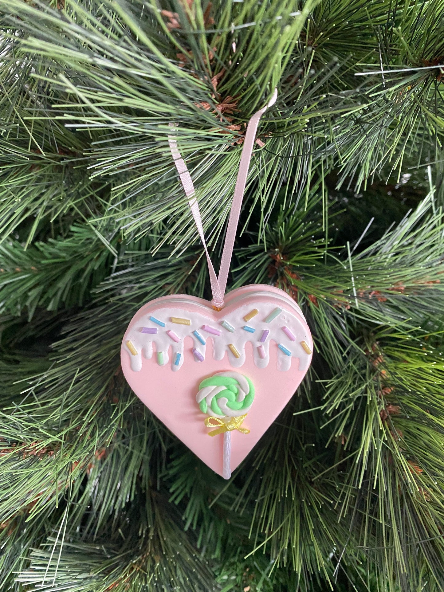 Christmas Heart Macaron Ornament