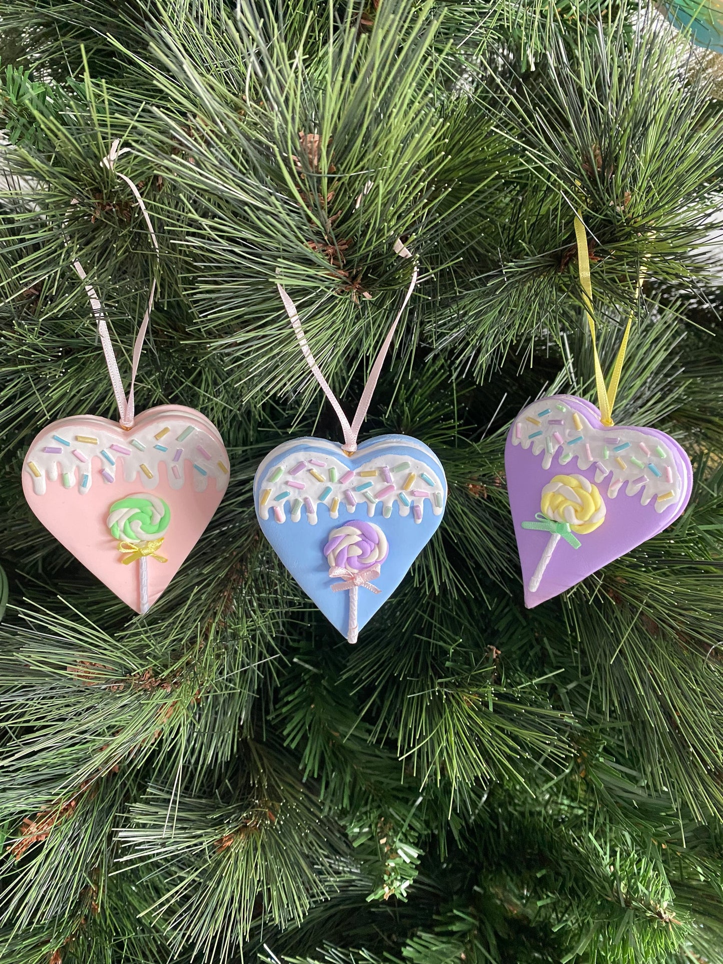 Christmas Heart Macaron Ornament