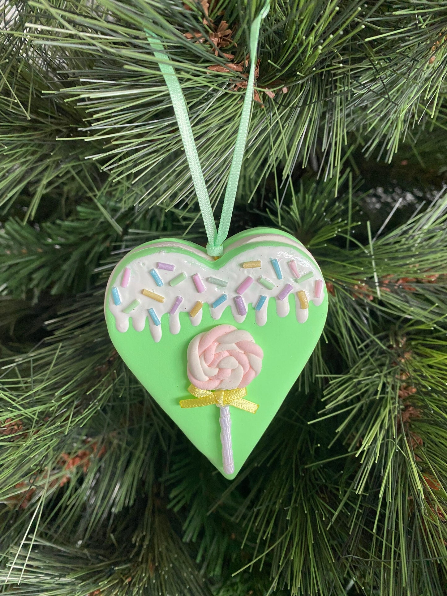 Christmas Heart Macaron Ornament