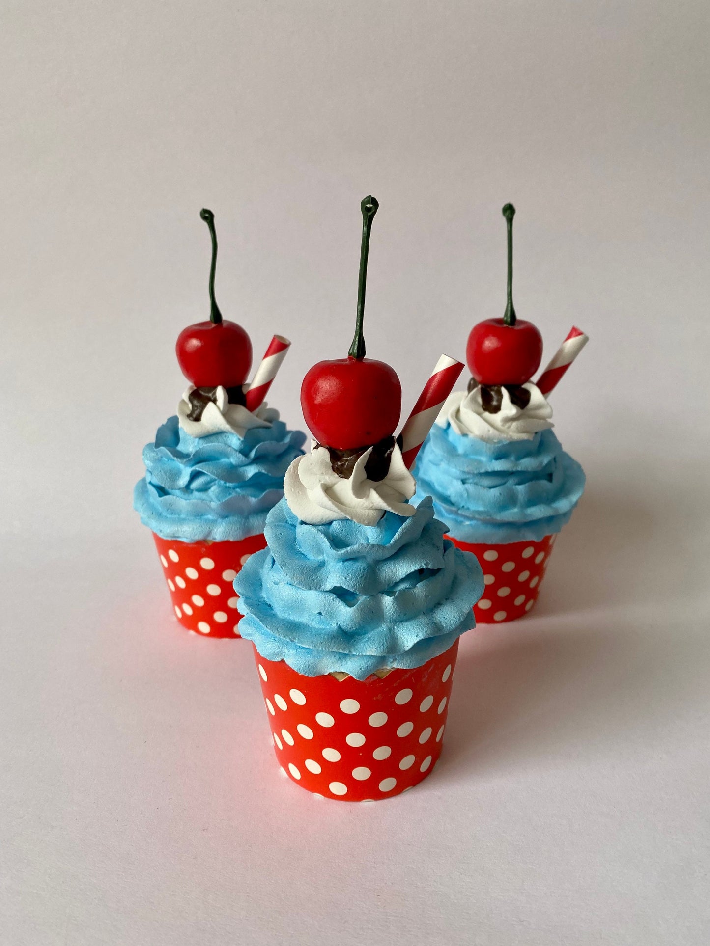 Retro Cupcake Decoration