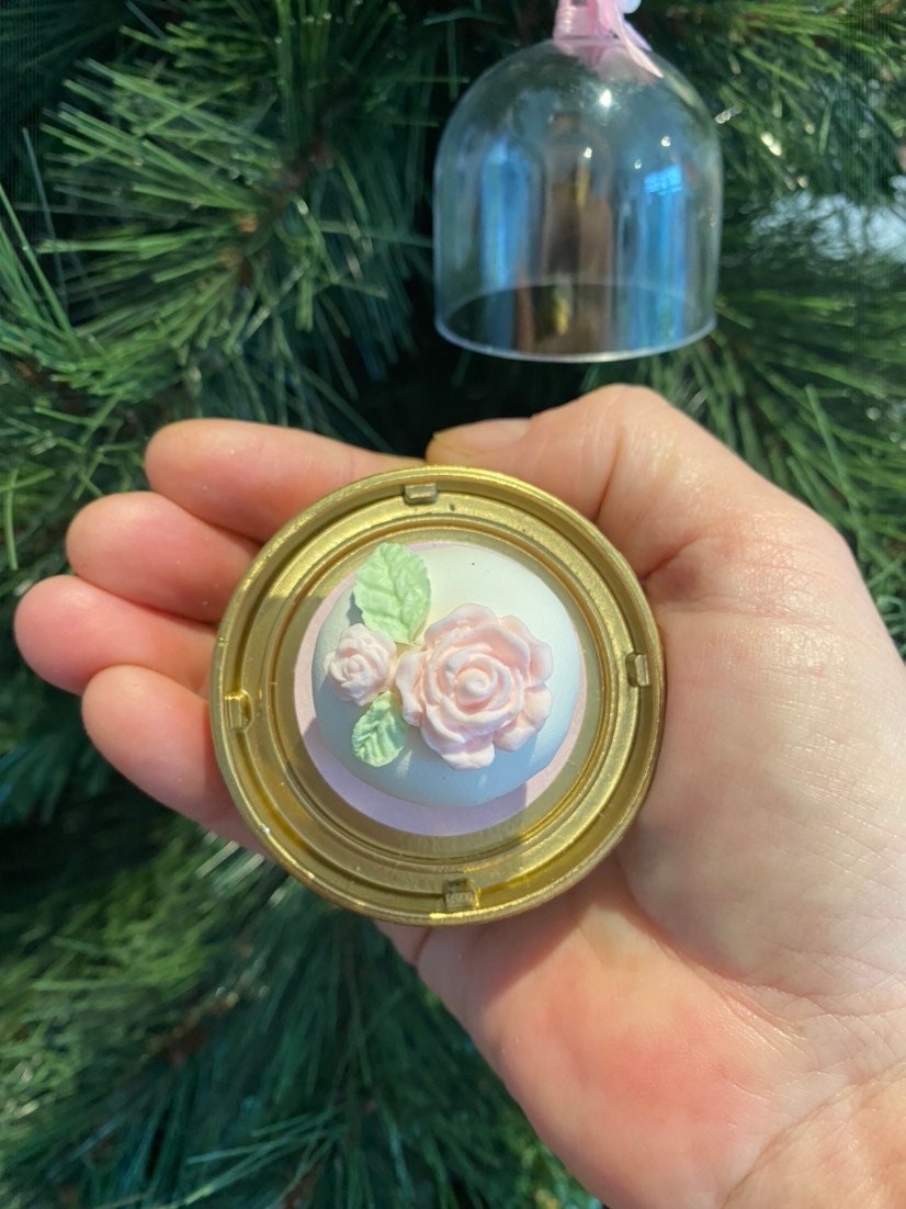 Shabby Chic Ornament