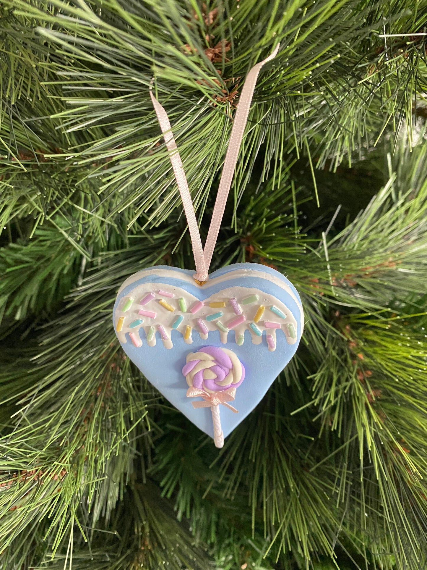 Christmas Heart Macaron Ornament